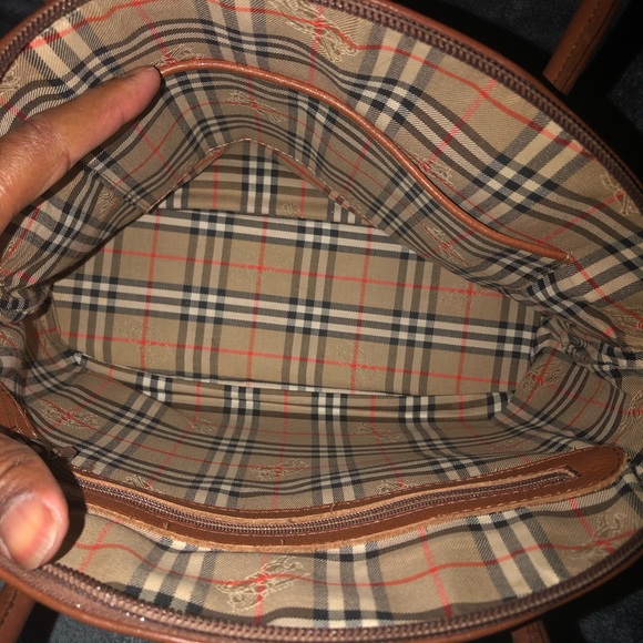 Burberry - Picture 11 of 12